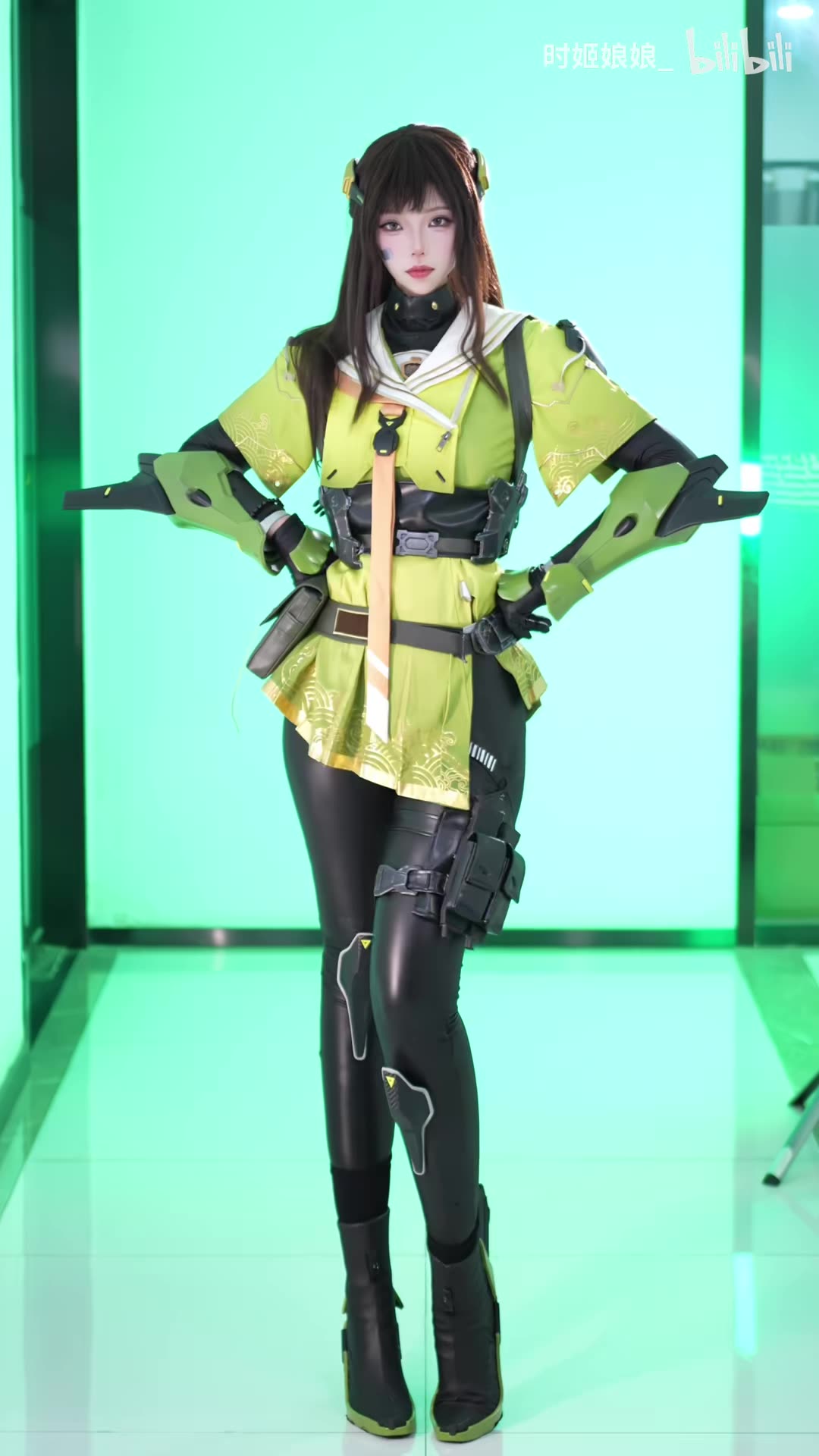 Glamorous Glossy black Leggings Lissome Spicy Dance | Daily Beauty EP 1130