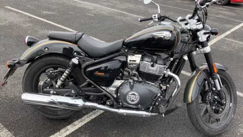 Royal Enfield Super Meteor 650 Review | Cruiser Walkaround & Short Ride Part 2