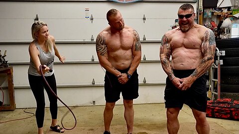 Kangaroo Whip VS TheBellLife Nipples!!!