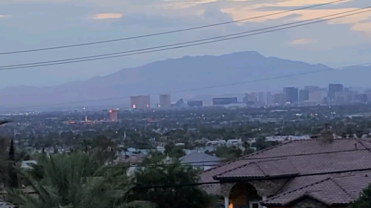 Did you SEE tonight's SOUPY Las Vegas sunset? Check THIS out! 08.26.2025 #follow #lasvegas #gaming