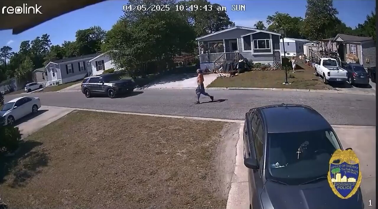 POLICE OFFICER RESPONDS🚨🧟‍♂️✂️💥👮‍♂️🚔📸TO DOMESTIC VIOLENCE🏘️✂️🧟‍♂️🚓💫