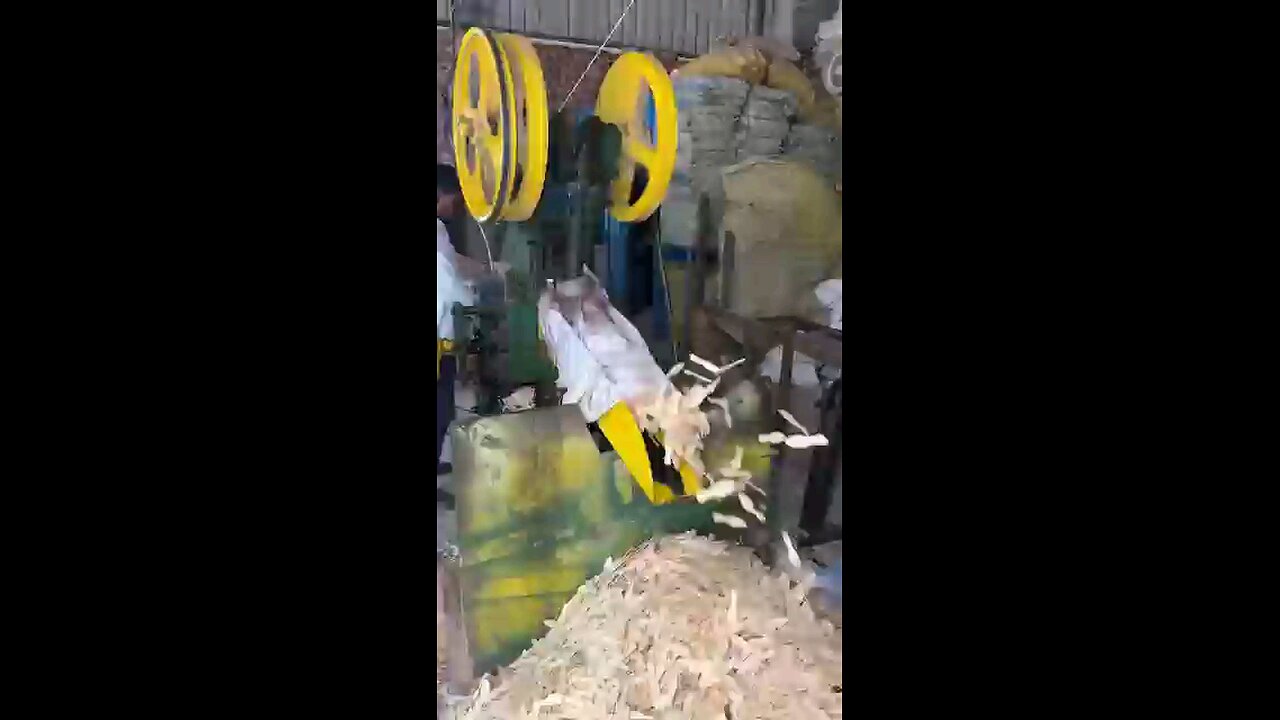 Wooden disposable spoon making