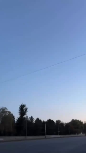 🇷🇺🇺🇦A stunning shot from Dnipropetrovsk capturing the moment of arrival.