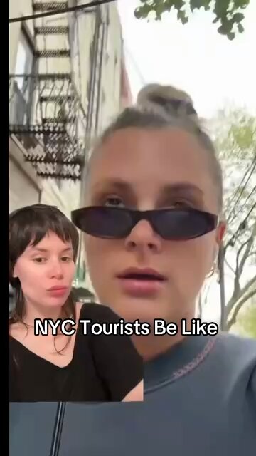 NYC Tourist-Influencers Be Like