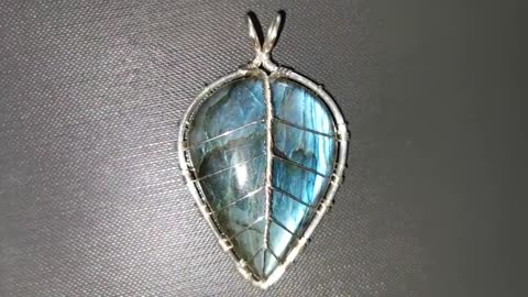 🤯✨ Watch The Schiller Effect Unleash Magic In This Pendant I Made! | FeedMyCuriosity