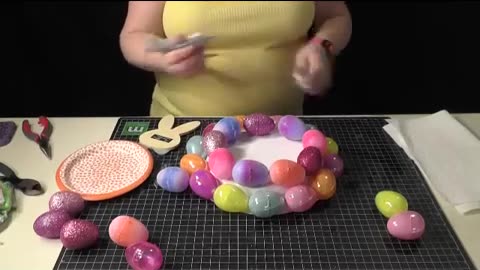 FFG Arts n Crafts Easter Egg Wreath