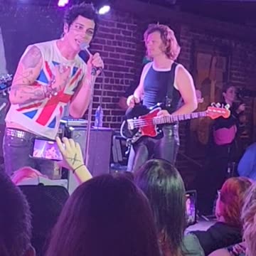 Palaye royale ( live)