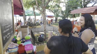 Empanada Street Food in Leon Nicaragua with Russell 🇳🇮 Empanika