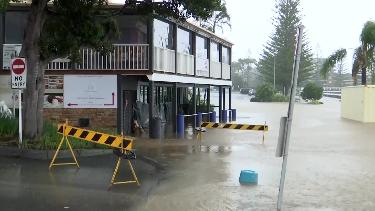 Heavy rain floods towns in southeast Australia, evacuations ordered