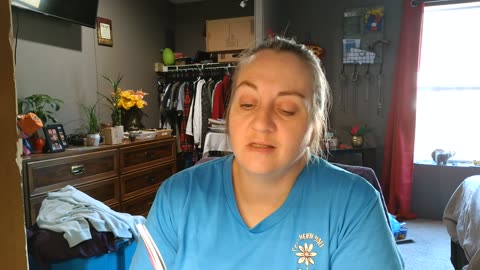 Someone is heavily thinking about you or vice versa