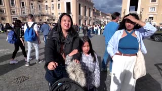 Filipino mother recalls daughters being blessed by Pope Francis