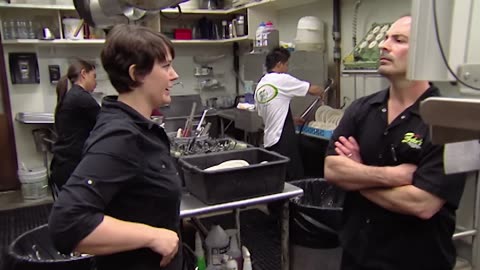 Gordon Tells Customers They're EATING WEEK-OLD LASAGNA! _ Kitchen Nightmares (1080p)