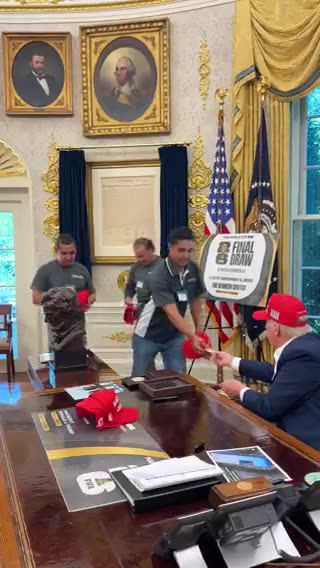 🚨 President Trump just invited these hardworking men renovating the White House into the Oval Office