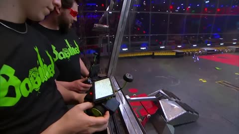 SMASHING_the_competition___BattleBots