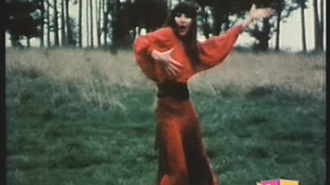 Kate Bush - Wuthering Heights = Red Dress Version