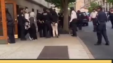 Columbia protesters ARRESTED by NYPD