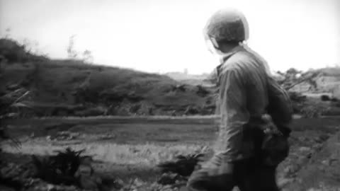ACTION ON THE FRONT LINE APPROACHING NAHA - ACTION ON THE FRONT LINE APPROACHING NAHA - 111-adc-9833