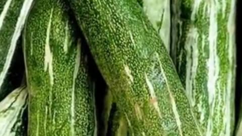 Two benefits of eating snakegourd