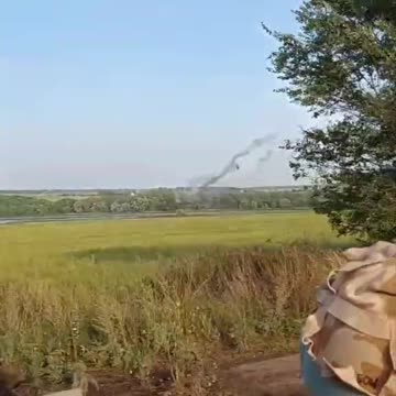 🇺🇦Soldiers filming Rus helicopters somewhere on the frontlines