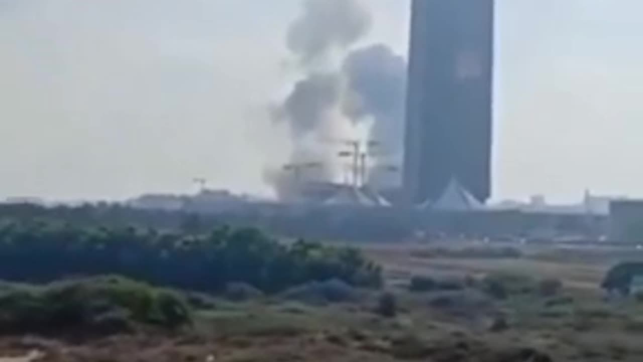 🇮🇱🇮🇷 Iran blew up the Mossad HQ center this morning.