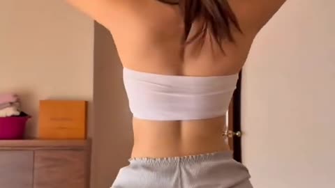 HOT GIRL WALKING 🍑 #dancevideo #epic #girl #girls #dance #baile #fyp