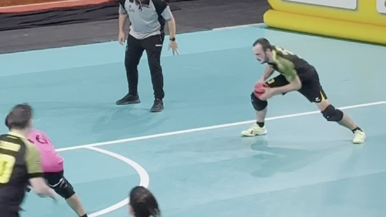 😰 A *NEW* Sport ?!