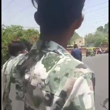 Un Milagro Entre las Cenizas: El Único Sobreviviente del Devastador Accidente Aéreo en la India