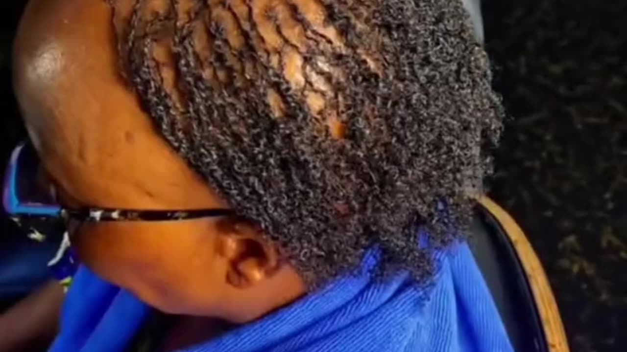 The most time consuming hairstyle 🤣😱