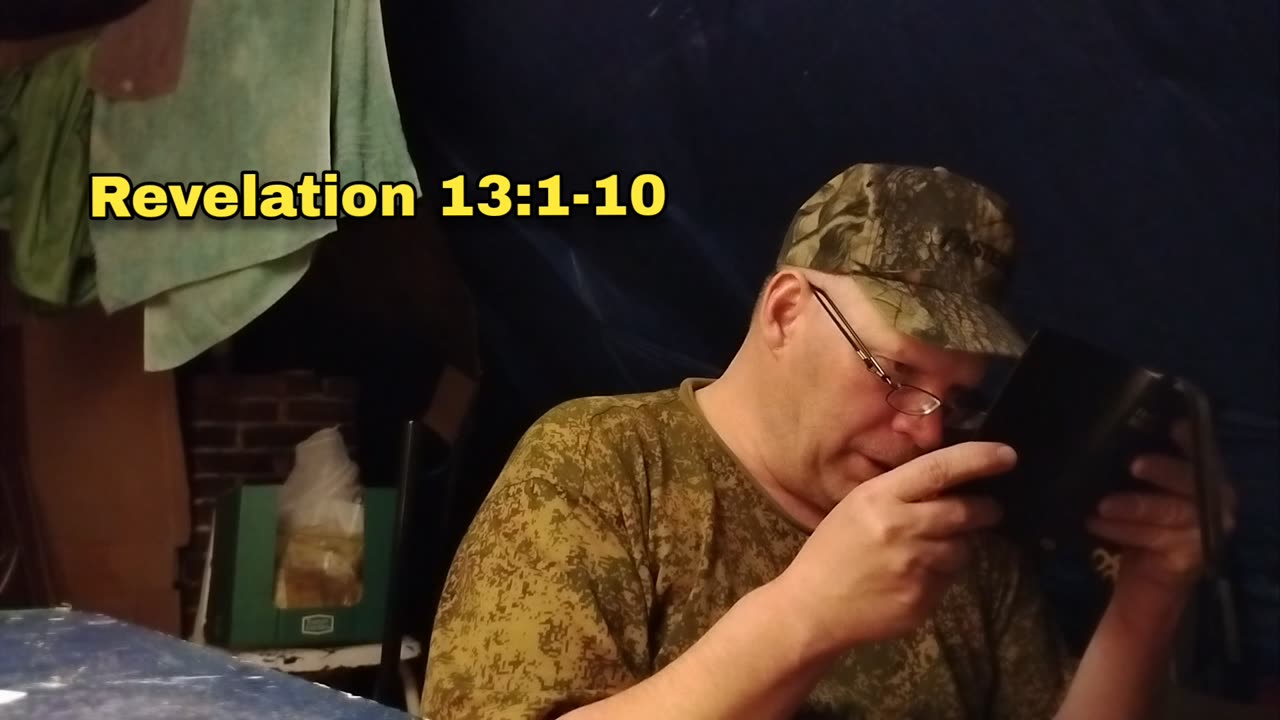 God reveals to Daniel the prophet visions of the last days