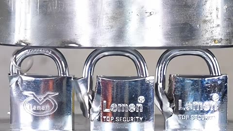 Padlock VS 300 Ton Hydraulic Press | Ultimate Distraction 🔐🔥