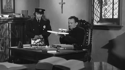 08) «Побег в опасность» / «Escape into Danger»