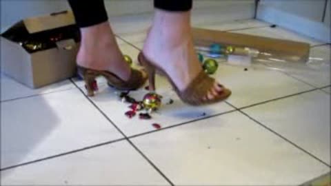 Crushing Christmas Balls