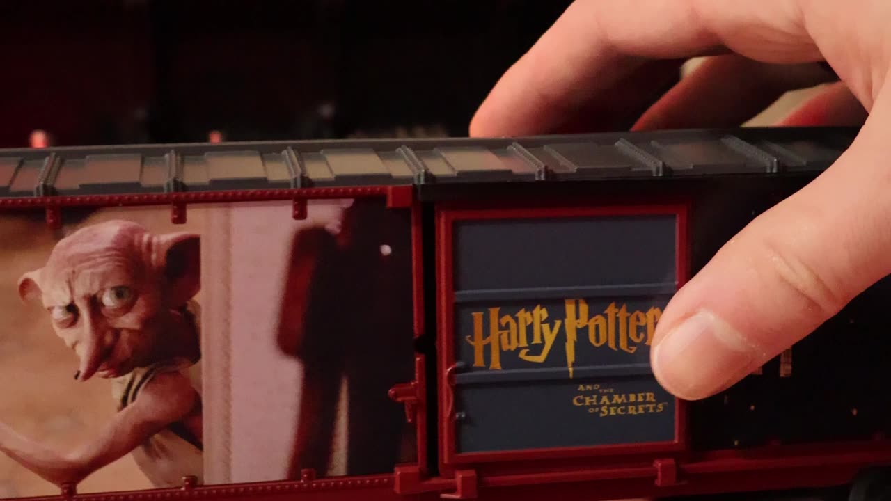 Unboxing Lionel Chamber Of Secrets Train Cart | Harry Potter Train