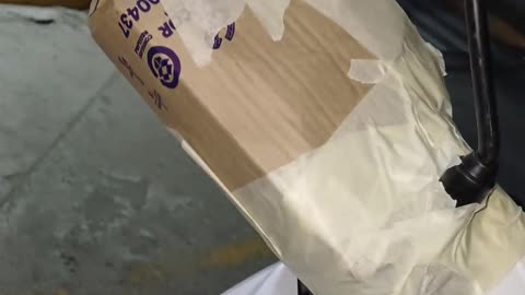Cardboard Cover Keeps Hands Warmer