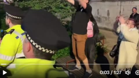 met police arrest a man for saying AM YISRAEK CHAL The people of Isreal live on the UKs lost