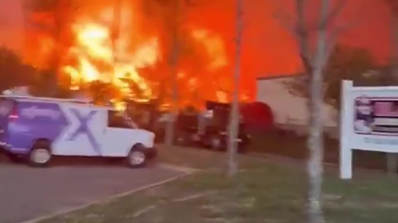 🚨#BREAKING: A major forest fire has broken out in parts of southern New Jersey,