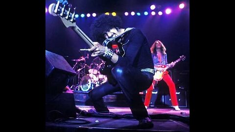 THIN LIZZY LIVE HD / THUNDER & LIGHTNING