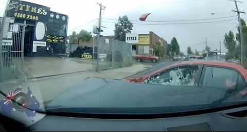 Aussiecams - I think im right to go YEAH YEAH - NAH! WHOOPS Coburg VIC