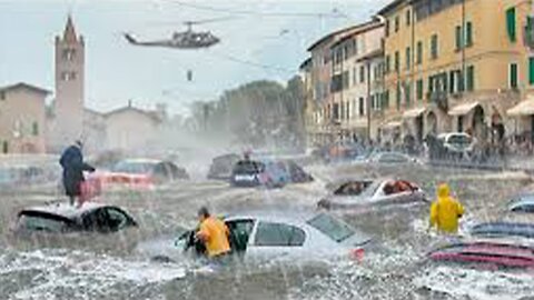 Severe weather in Emilia-Romagna, Italy caused an emergency today! Cars drown amid floods