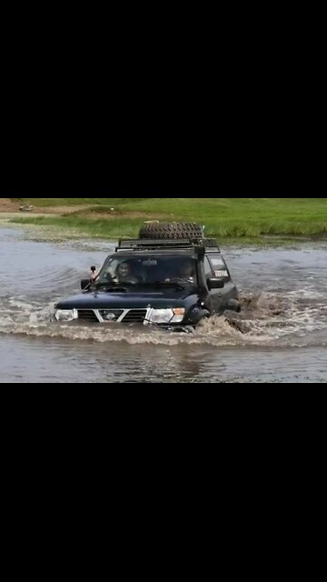 Mitsubishi Pajero vs Nissan Patrol 💪😎💪