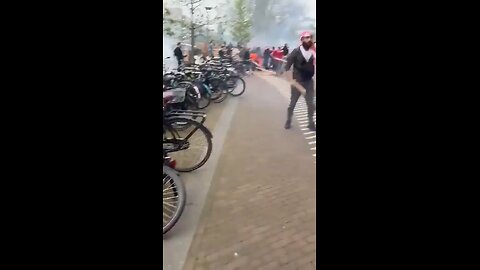 Muslim Jihadi Lunatics beat students with sticks at the University of Amsterdam. Cops do Nothing!