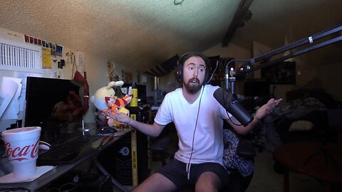 Asmongold Finds 5 Rotten Burritos After Cleaning His Room for the First Time in Years