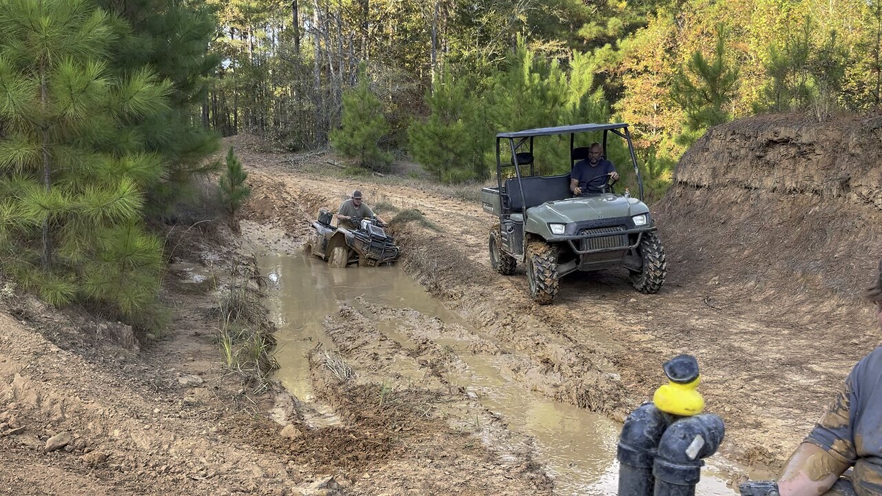 Mudaholic 2025 trey pulling Walker out