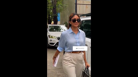 Bollywood Actress Mrunal Thakur Just Walking and Talking 🔥🥰❤️