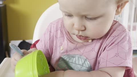 Baby Kayla’s First Messy Self-Feeding | Cute BLW Moment
