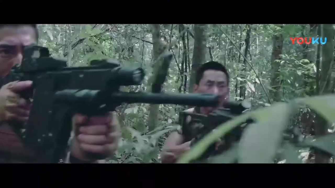 The special forces soldier took out the small snake eggs