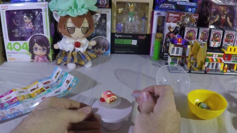 MGA's Mini Verse Make it mini food opening and assembly