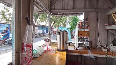 Street atmosphere in the afternoon