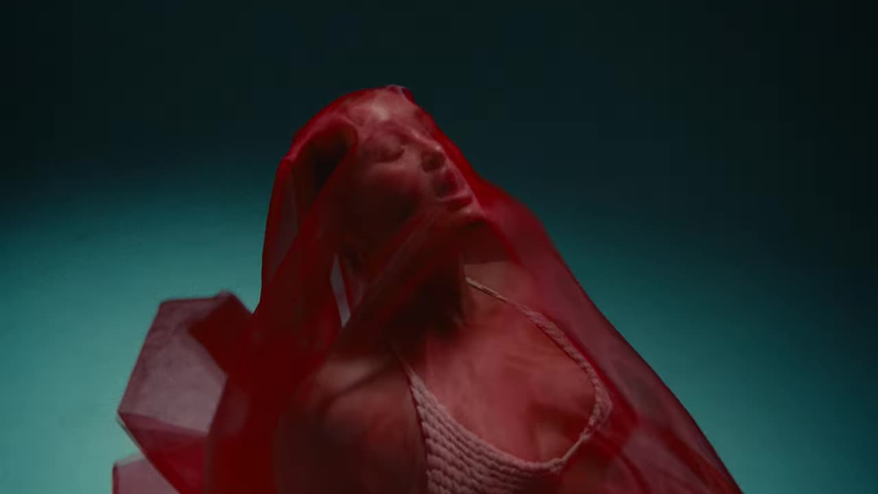 Elley Duhé - Body Talk