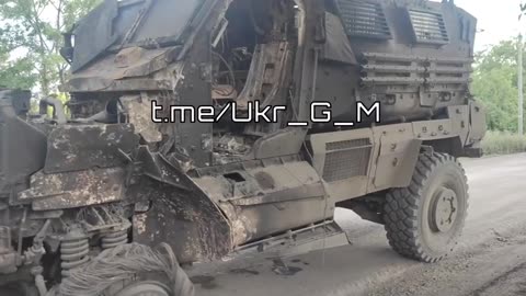🚧💣 Ukraine Russia War | Destroyed Ukrainian MaxxPro MRAP in Combat | RCF